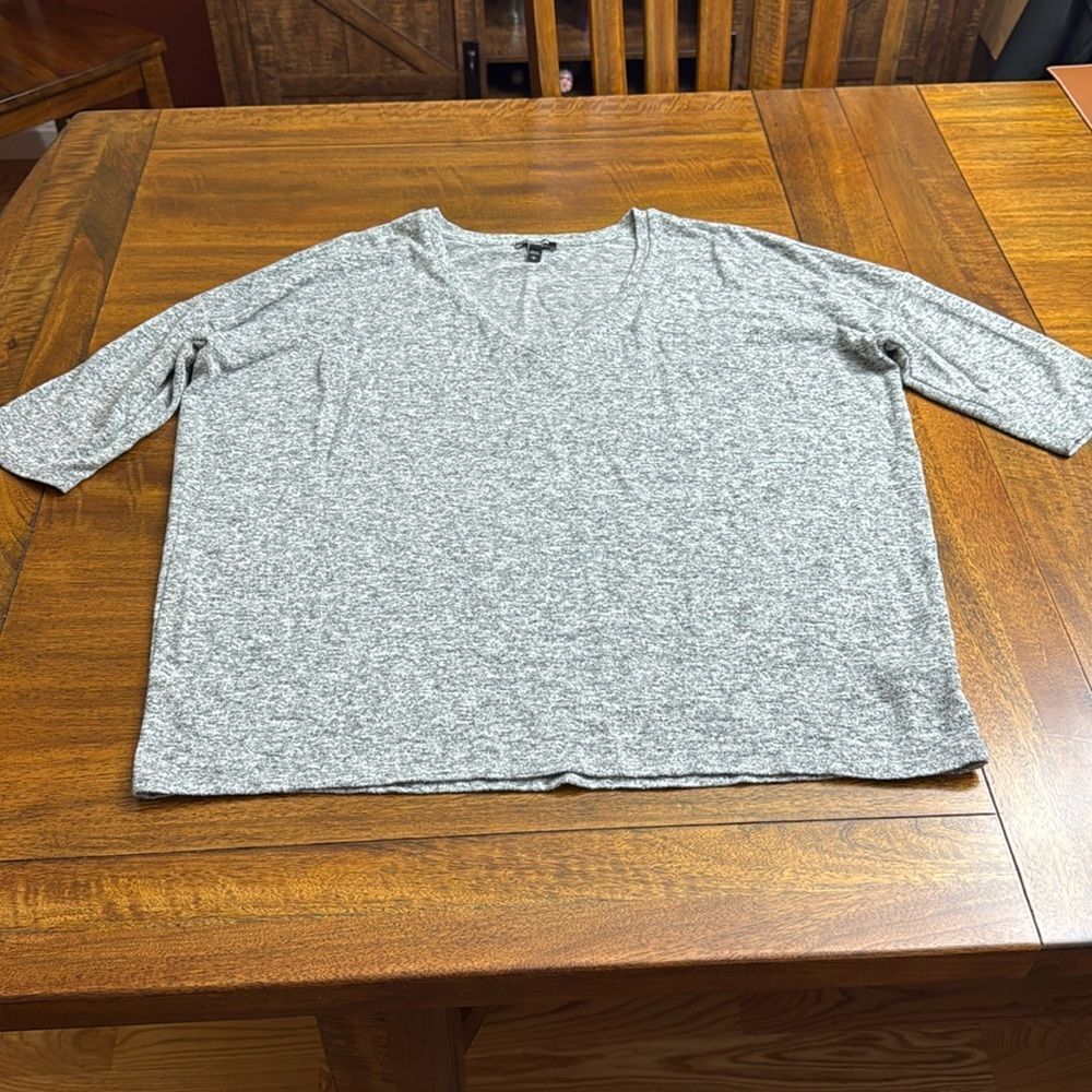 Express V Neck 3/4 Sleeve Top Size Large